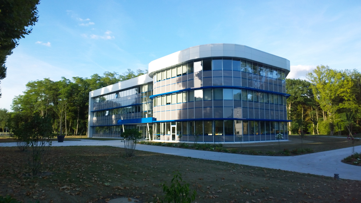 siege social bureaux 3D verre bardage métallique mur rideau