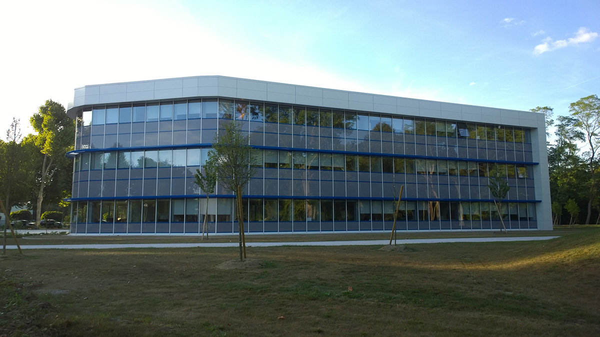 siege social bureaux 3D verre bardage métallique mur rideau