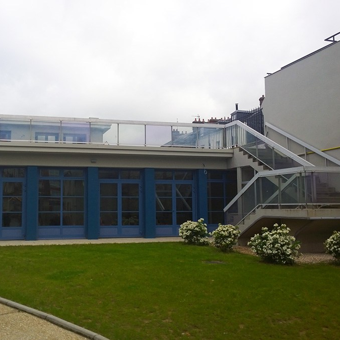 renovation local batiment public accueil cathedrale lisieux