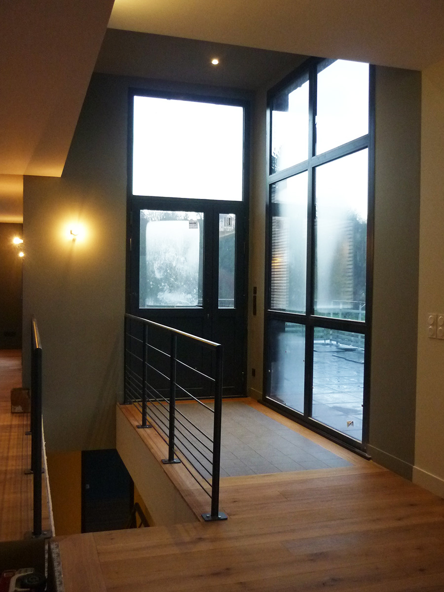 branellec-bataille-architecte-maison-contemporaine-construction-béton-bardage bois-porte à faux-trouville-sur-mer